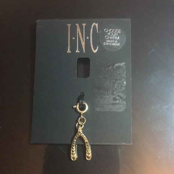 - Gold wish bone charm - Picture 2 of 3